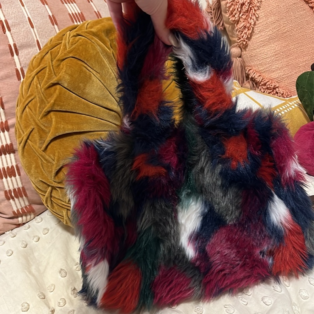 Urban Outfitters Furry Purse - Picture 2 of 3
